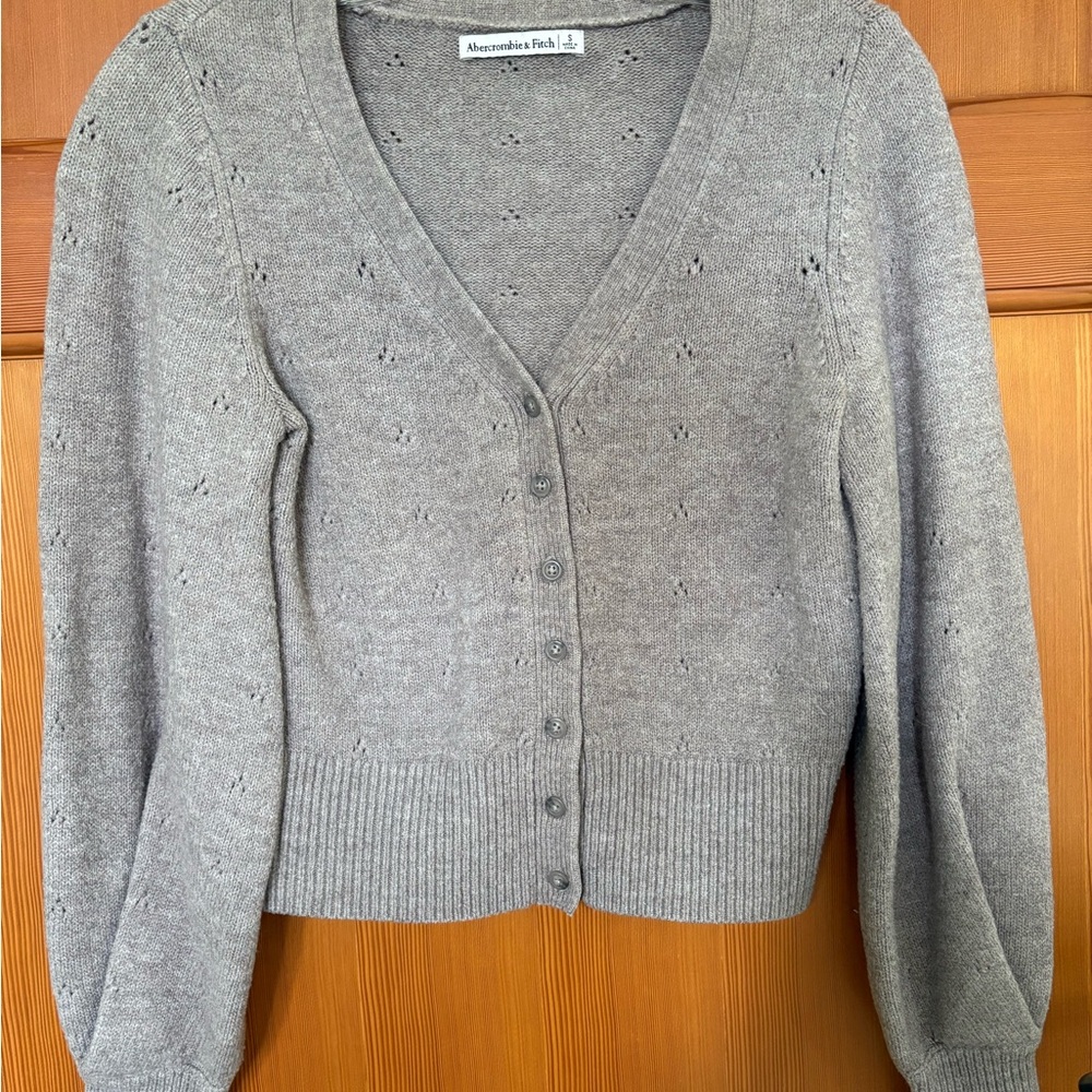 Abercrombie & Fitch Gray Women's Cardigan